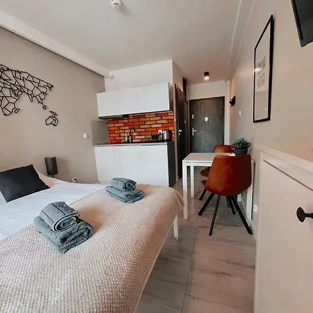 B004 - Jastrzębia Góra